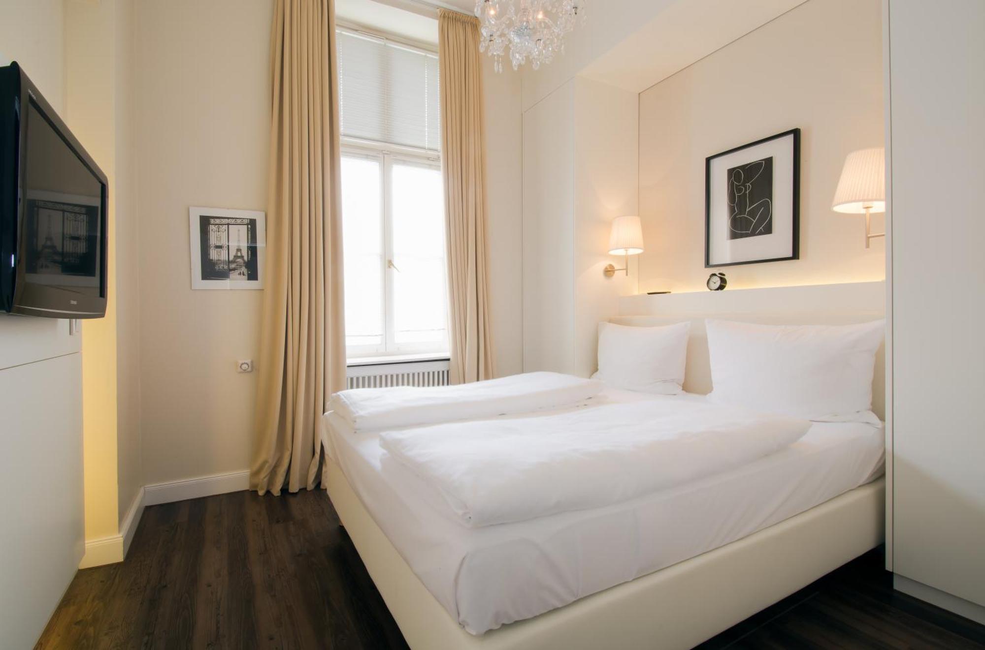 Apartment Living Am Carlsplatz