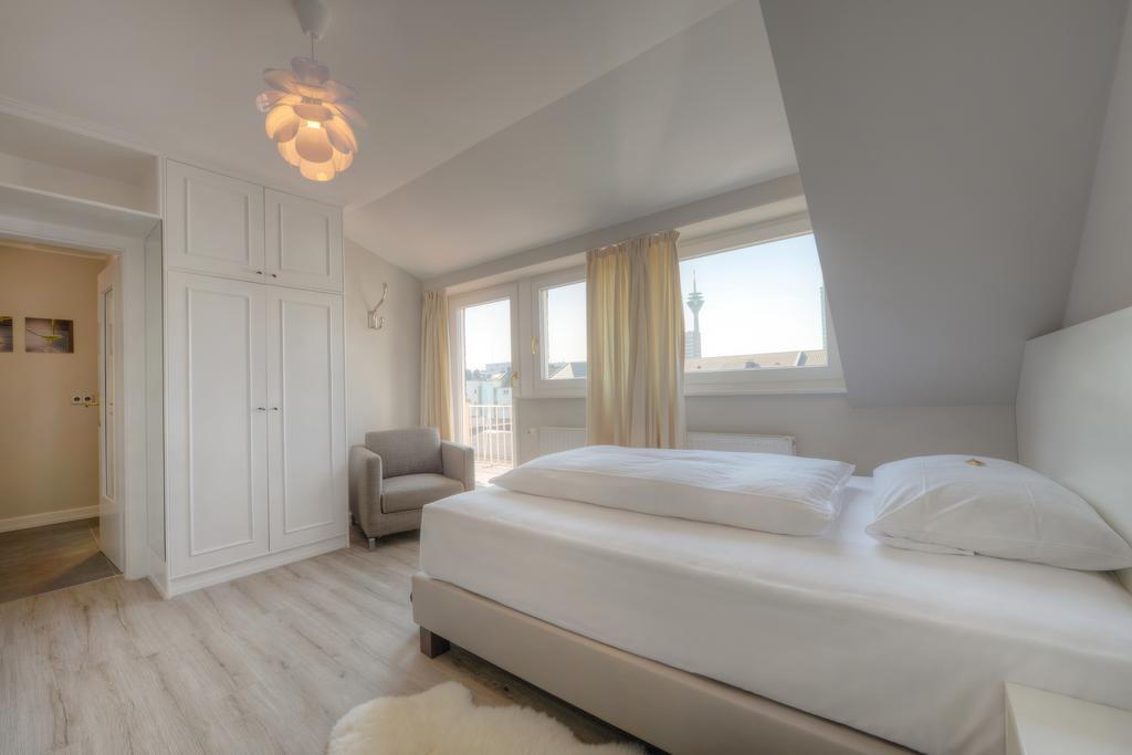 Apartment Living Am Carlsplatz