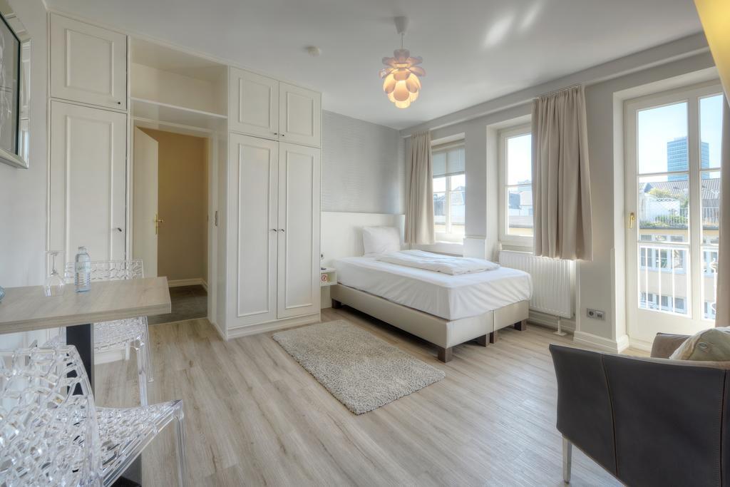 Living Am Carlsplatz Apartment Dusseldorf