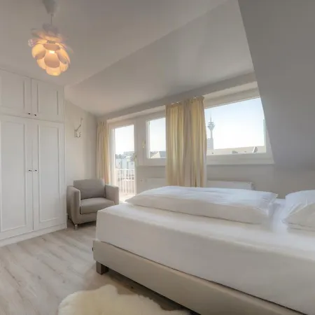 Apartment Living Am Carlsplatz