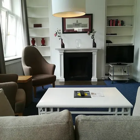 Apartment Living Am Carlsplatz